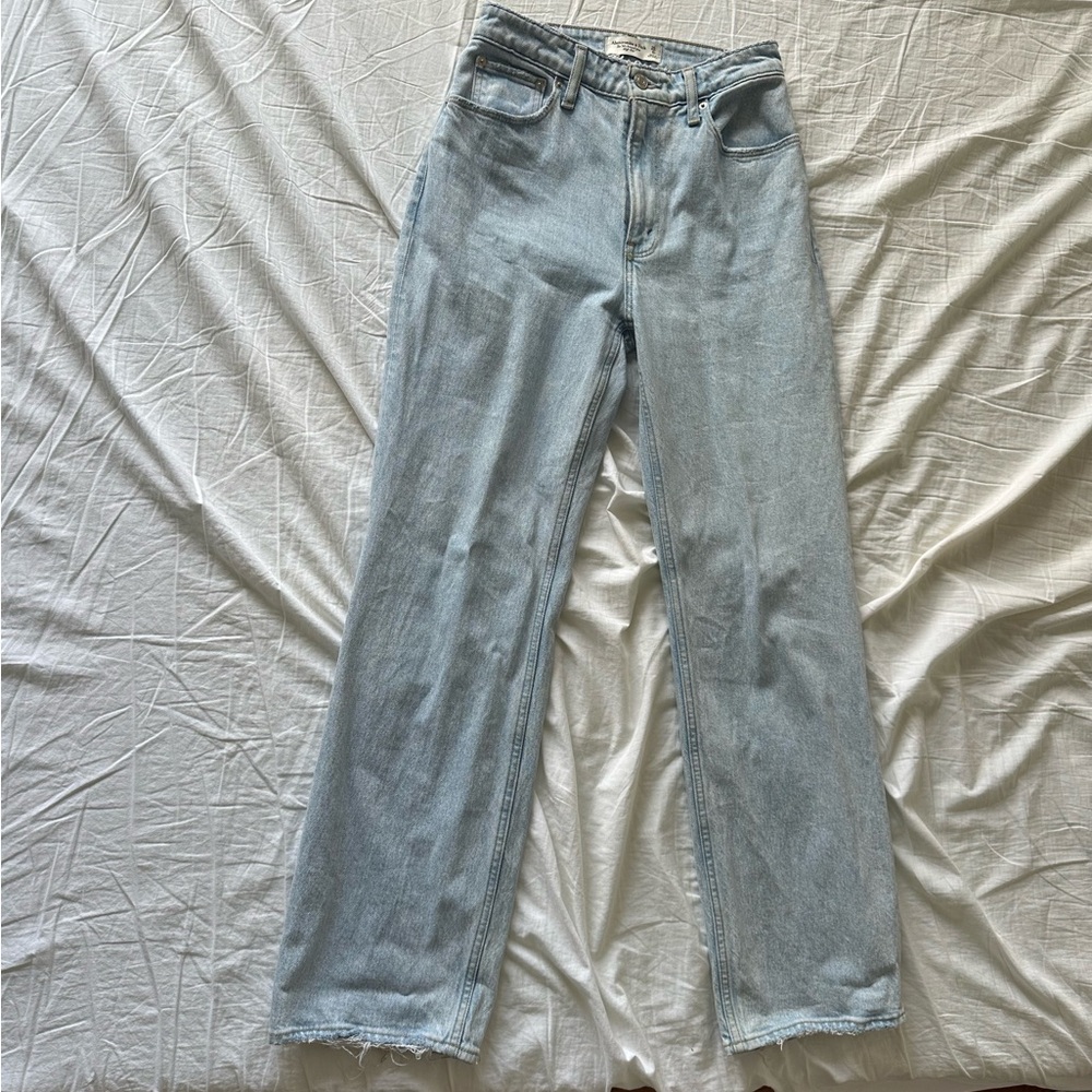 Abercrombie 90’s Relaxed Jeans